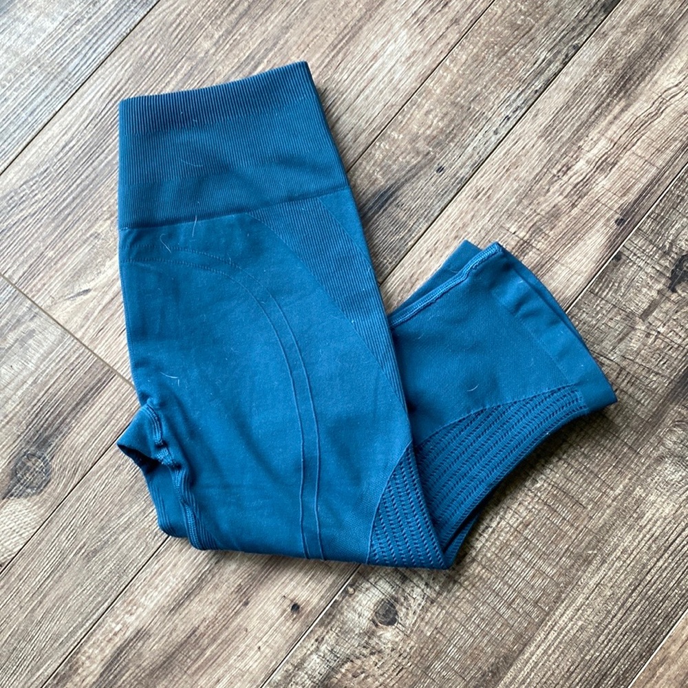 Lululemon 🍋🍋 Seamless Crop leggings
